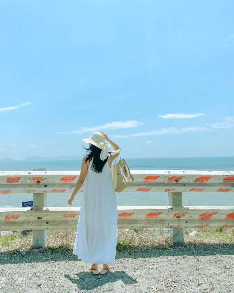Ngắm biển tại đồi Con Heo
